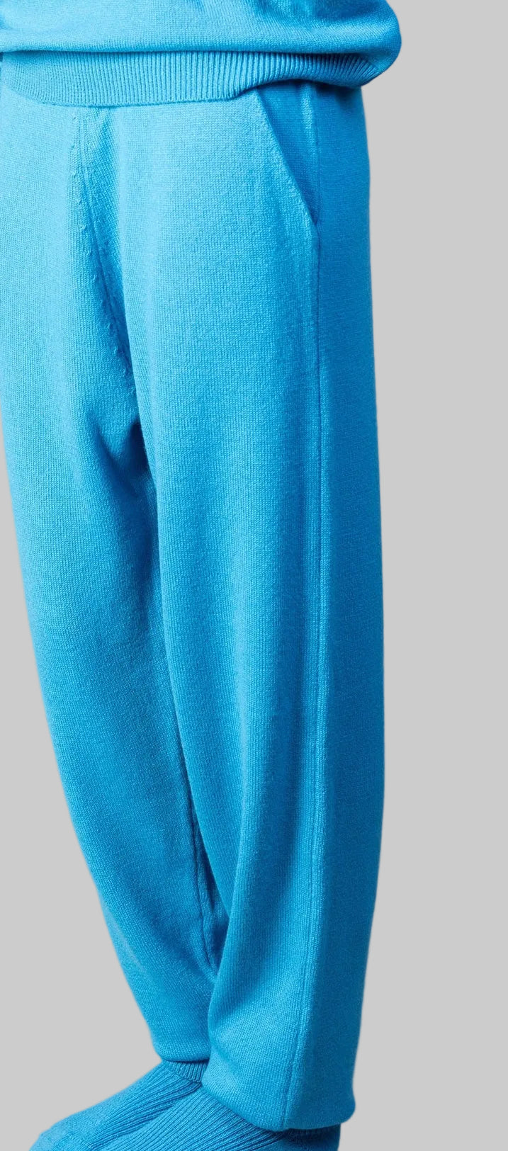 Cashmere Jogger in Cerulean