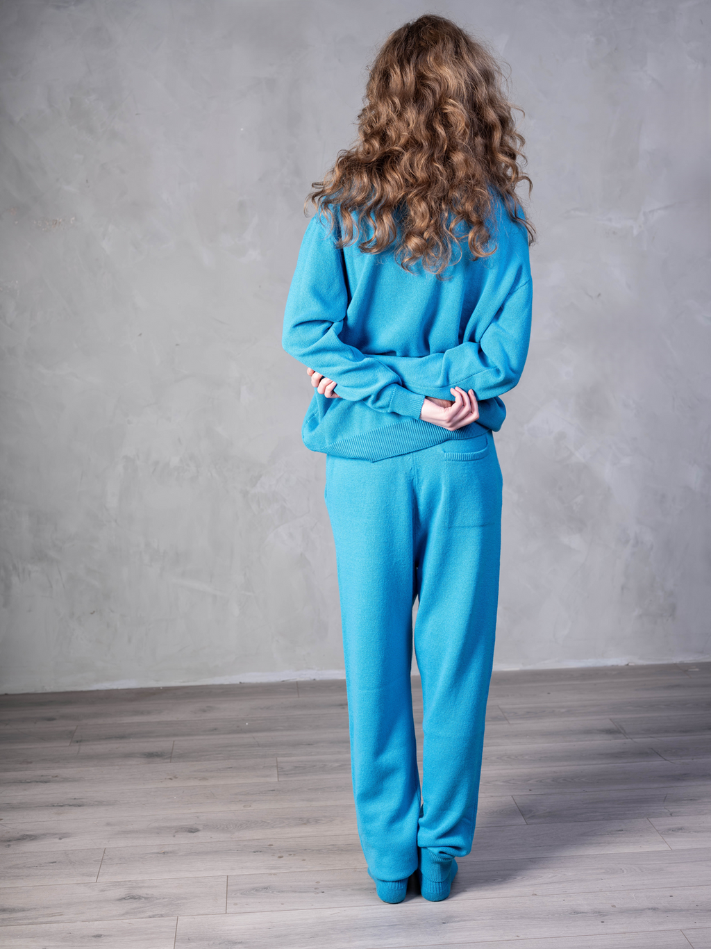 Cashmere Crew in Cerulean – LYNNE COLEMAN LTD Cashmere Crew in Cerulean – LYNNE COLEMAN LTD