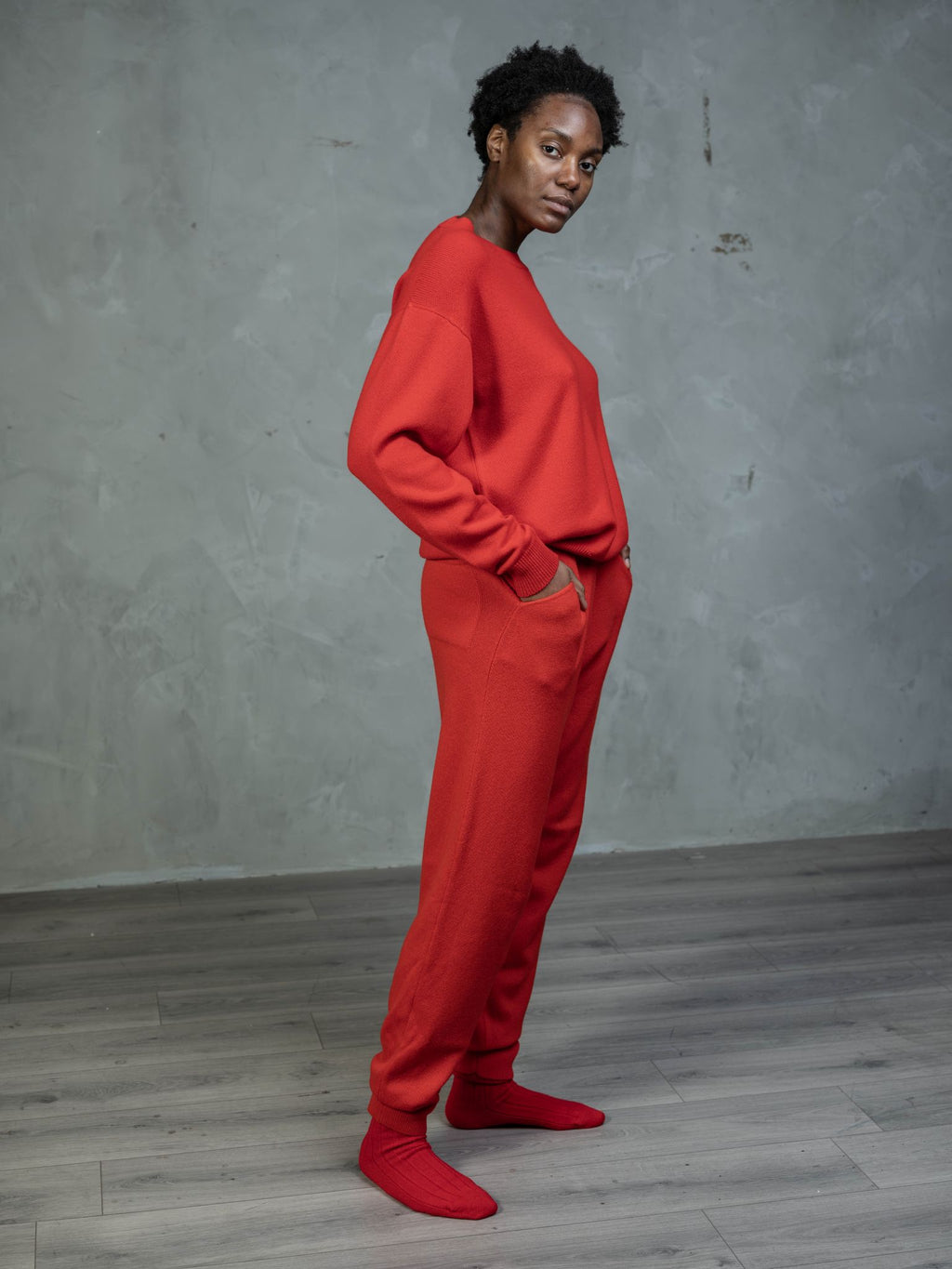 Cashmere Jogger in Poppy