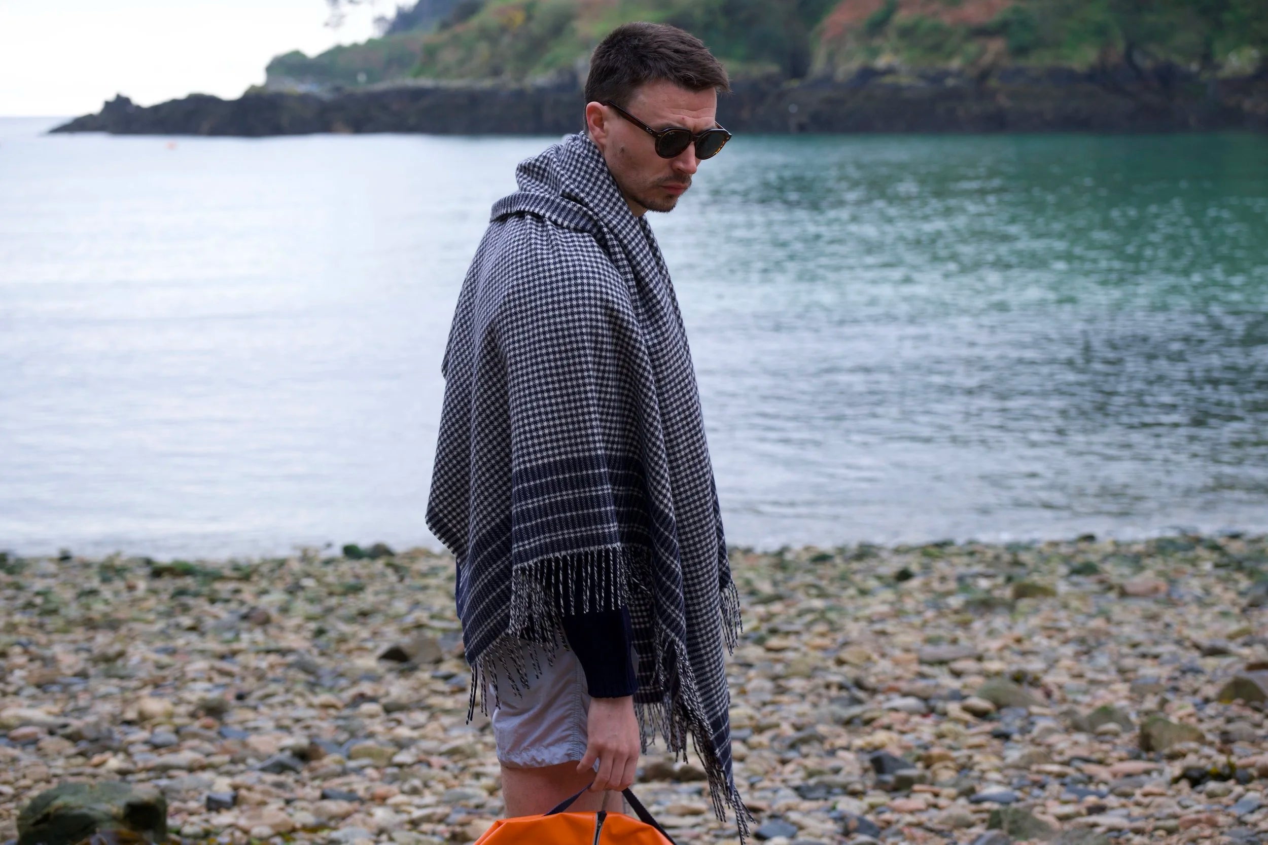 The Shepherd's Plaid in Nautical and Pearl