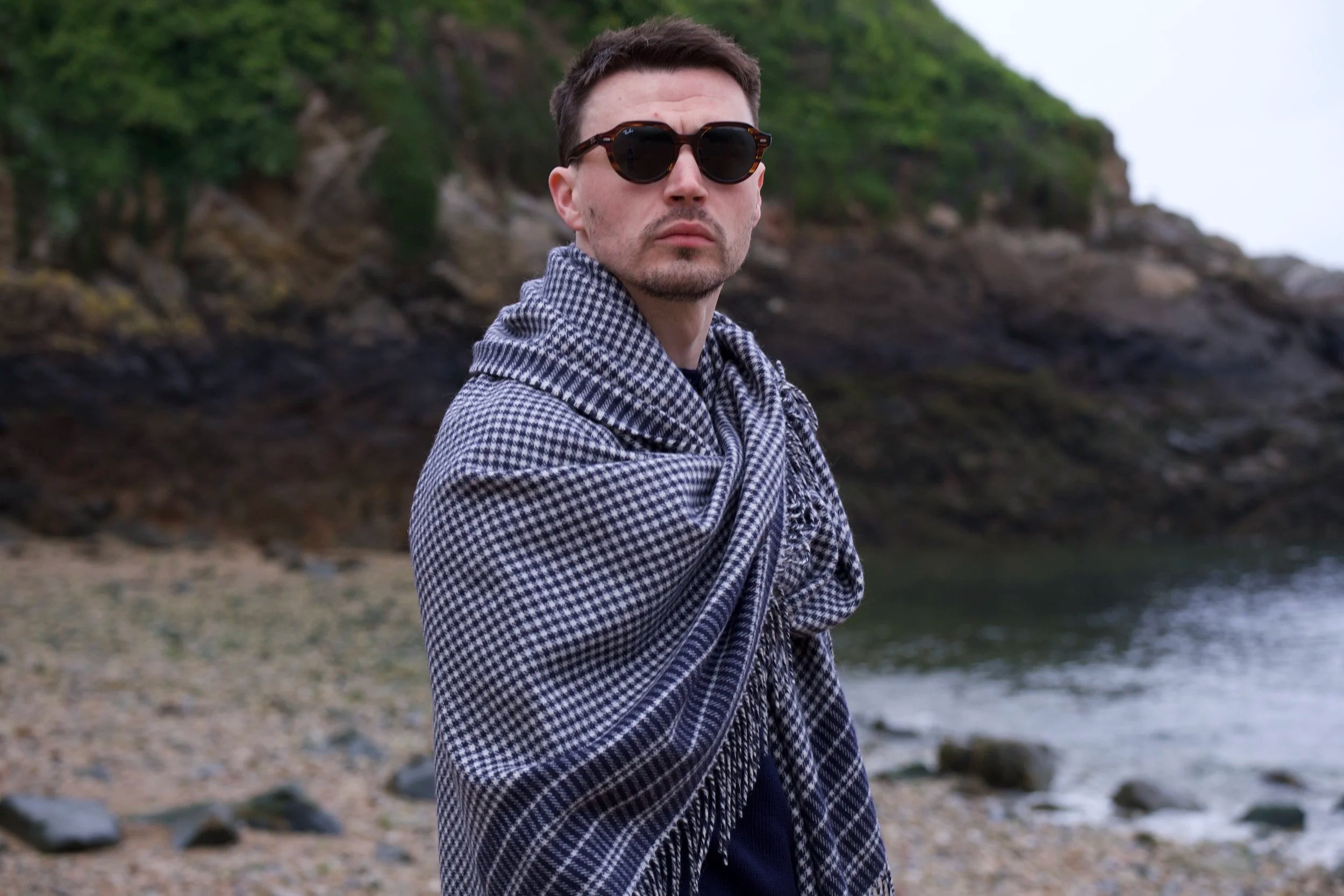 The Shepherd's Plaid in Nautical and Pearl