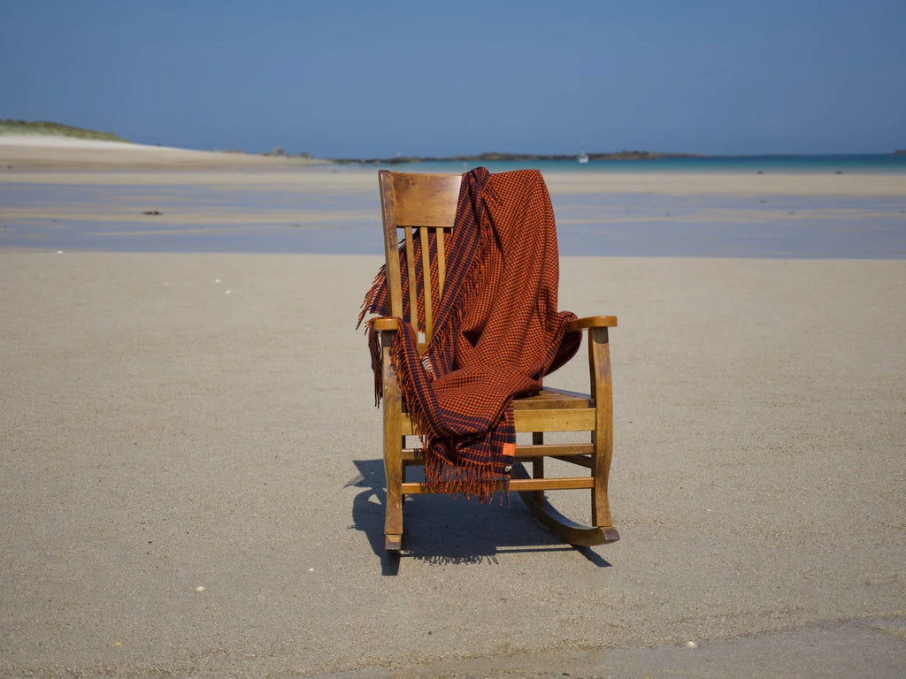 The Shepherd's Plaid in Buoy and Nautical